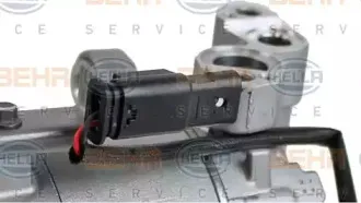 8FK 351 339-231 HELLA Компрессор, кондиционер 8FK 351 339-231 HELLA Компрессор, кондиционер