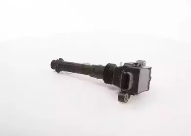 0 221 504 014 BOSCH Катушка зажигания 0 221 504 014 BOSCH Катушка зажигания