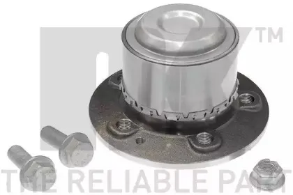 753338 NK Комплект подшипника ступицы колеса