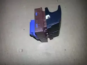 BSP23796 BUGIAD Выключатель, открывание топливозаливной крышки