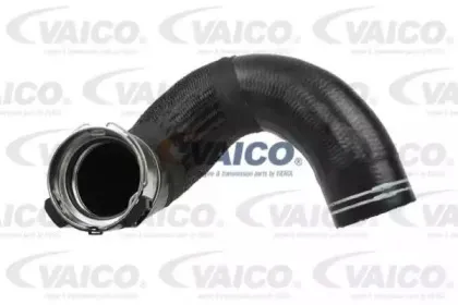 V24-0676 VAICO Трубка нагнетаемого воздуха