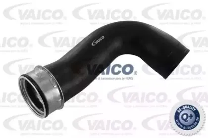 V30-2246 VAICO Трубка нагнетаемого воздуха