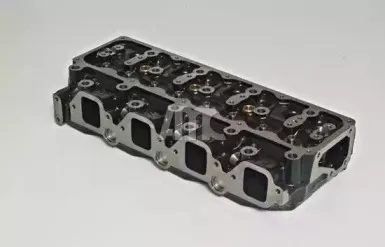 909011 AMC Головка цилиндра