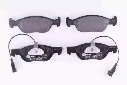 8DB 355 008-321 HELLA Комплект тормозных колодок, дисковый тормоз