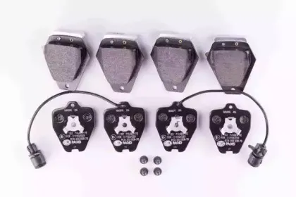 8DB 355 008-781 HELLA Комплект тормозных колодок, дисковый тормоз