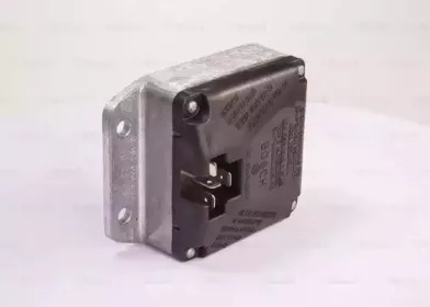 0 192 033 005 BOSCH Регулятор генератора