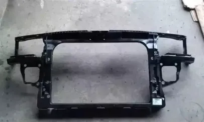 003-04-301 LORO Облицовка передка